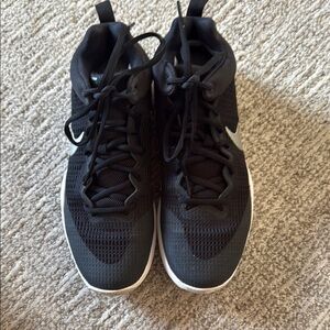 Nike Zoom Rev Black Basketball Sneakers - 9M. - Womens